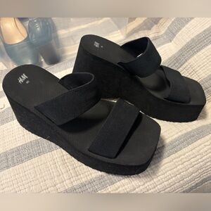 Y2K H&M Black Foam Platforms Size 9 Vegan